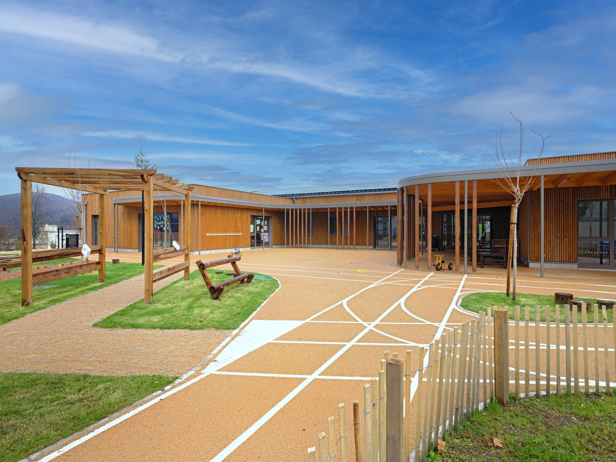 PÔLE  ENFANCE – CRÈCHE 48 PLACES + RPE